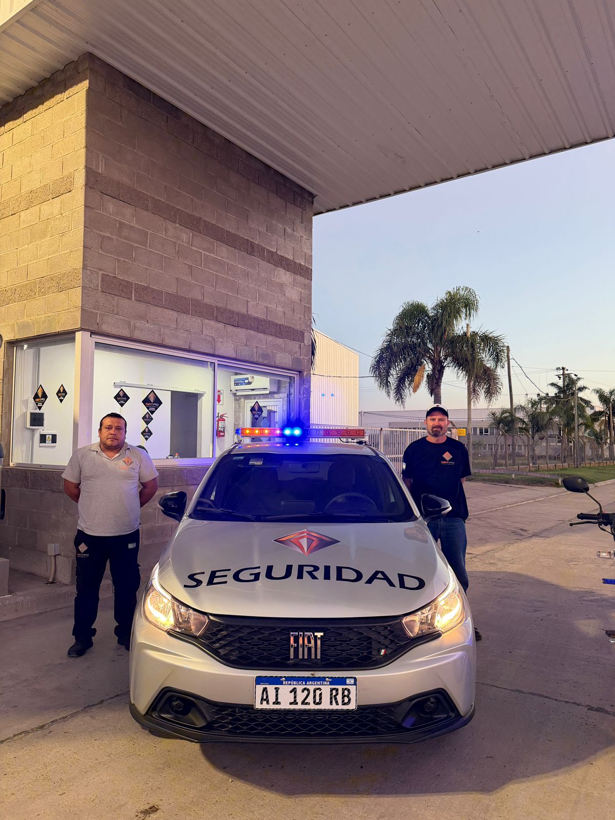 Nativo Seguridad — Foto 28